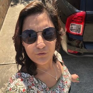 Meet your Posher, Charlene